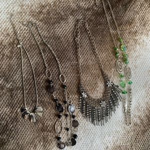 ✨💅 Lot of 4 Costume Necklaces 💅✨